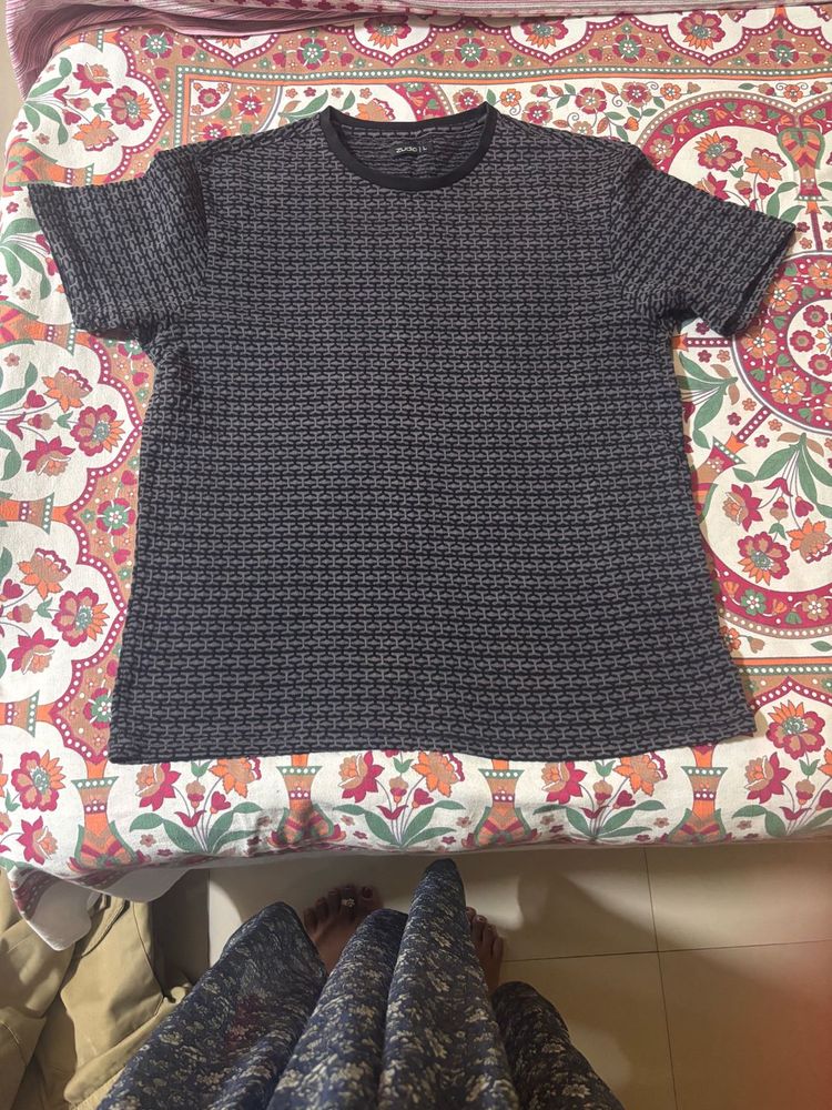 Stylish Geometric Pattern T-Shirt for Men