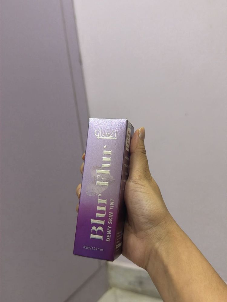 Glam21 Blur Flur Dewy Skin Tint