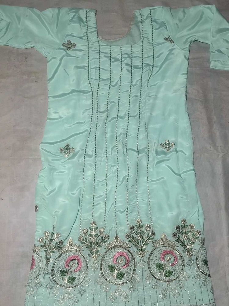 Elegant Mint Green Embroidered Kurta