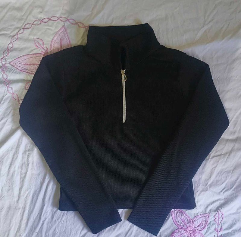 Black Ribbed Full-Sleeve Top