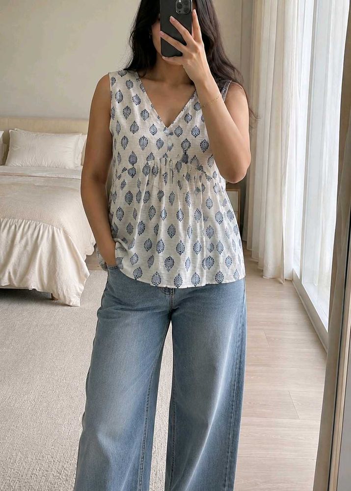 Stylish Printed V-Neck Kurta