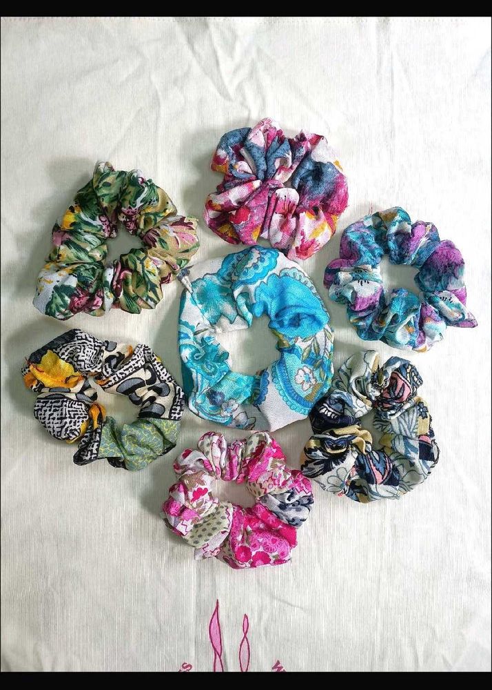 floral multicolour printed scrunchies hair tie
