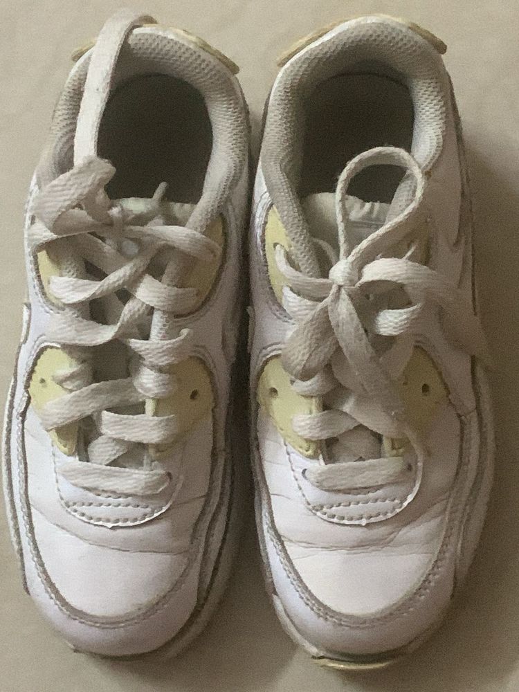 Nike girls shoes