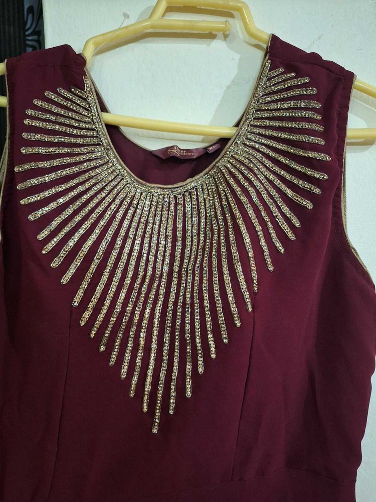 New Maroon Embellished Gown❤️✅️