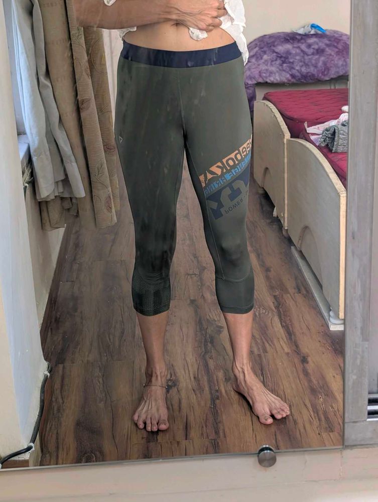 Reebok Cropped Athletic Leggings