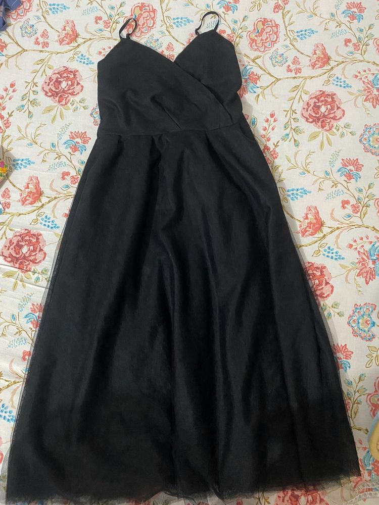 Elegant Black Tulle Midi Dress