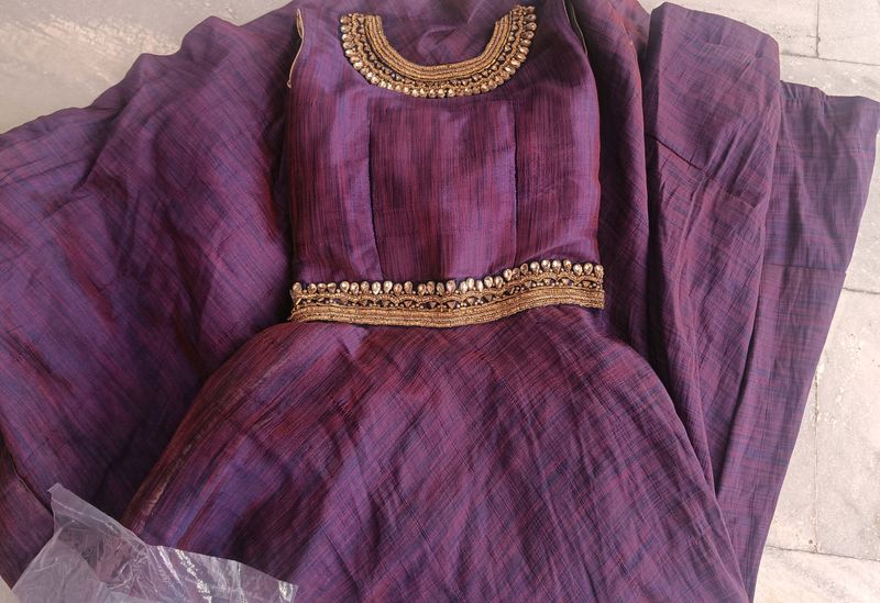 Elegant Purple Ethnic Gown