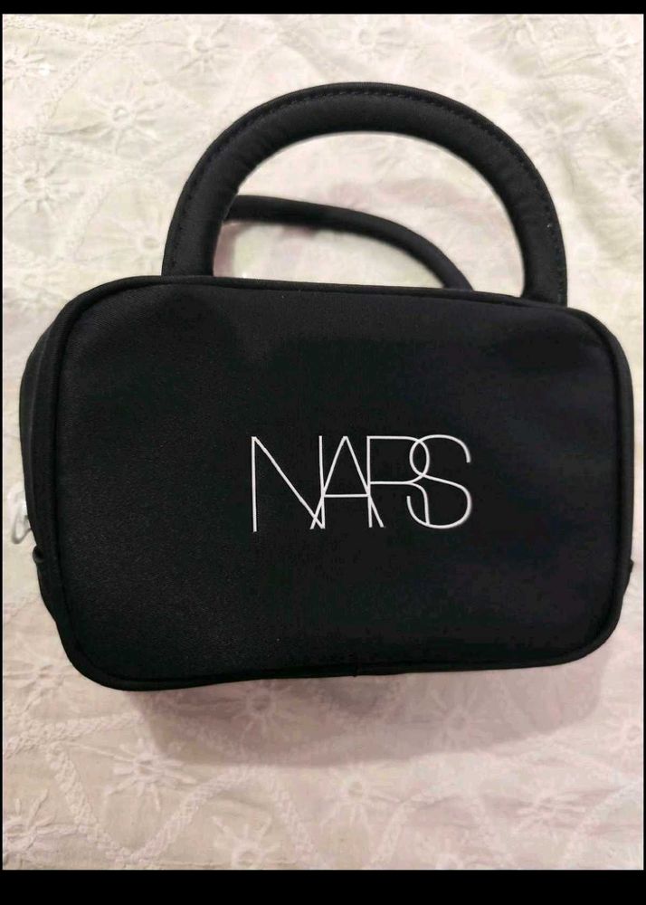 NARS Black Clutch