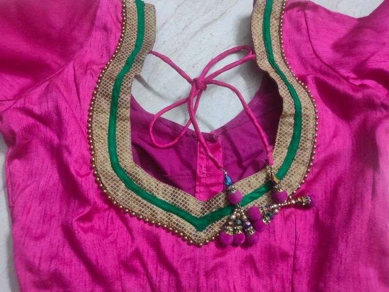 Women's embroidery Blouse