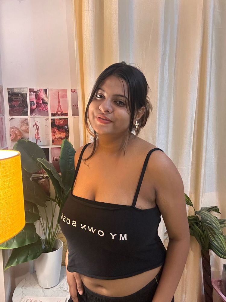 Black "My Own Boss" Crop Top