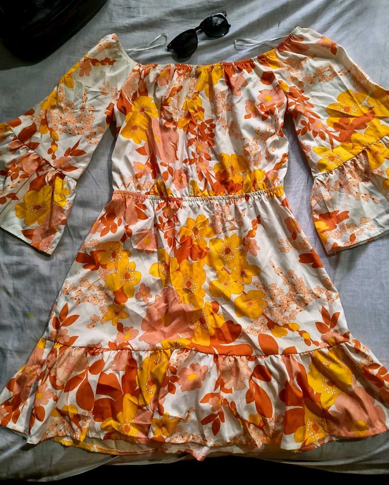 Off-Shoulder Floral Print Dress