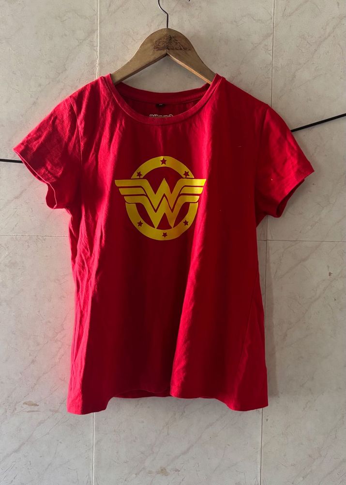 Wonder Woman Red Graphic T-Shirt