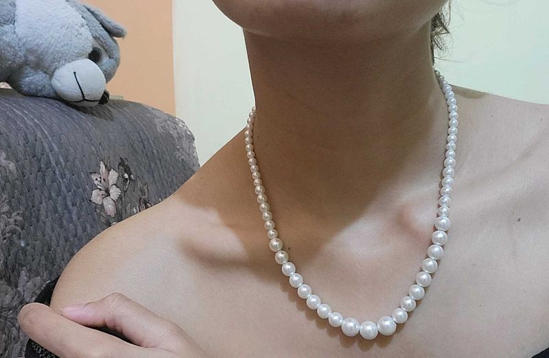 Elegant Pearl Necklace