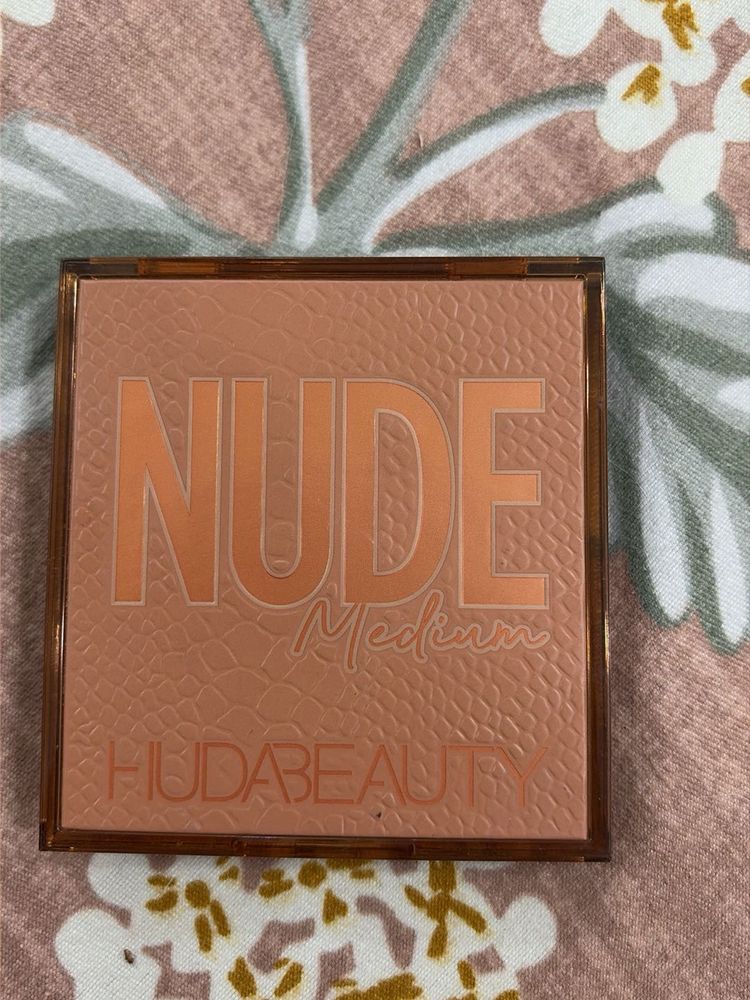 HUDA BEAUTY eyeshadow palette original
