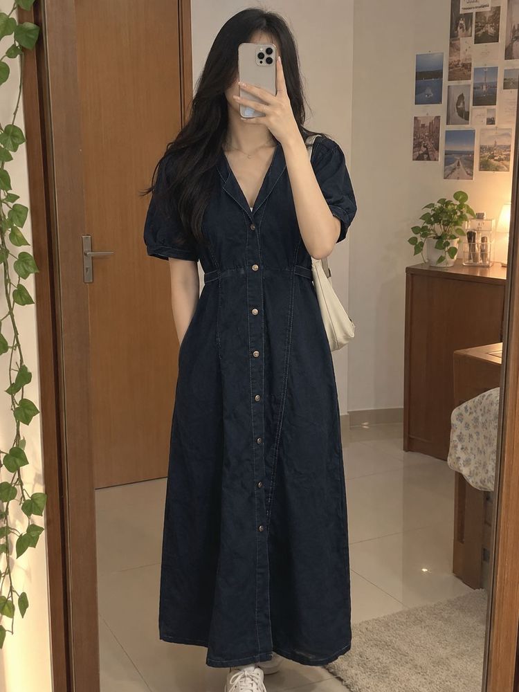 Stylish Denim Button-Down Midi Dress