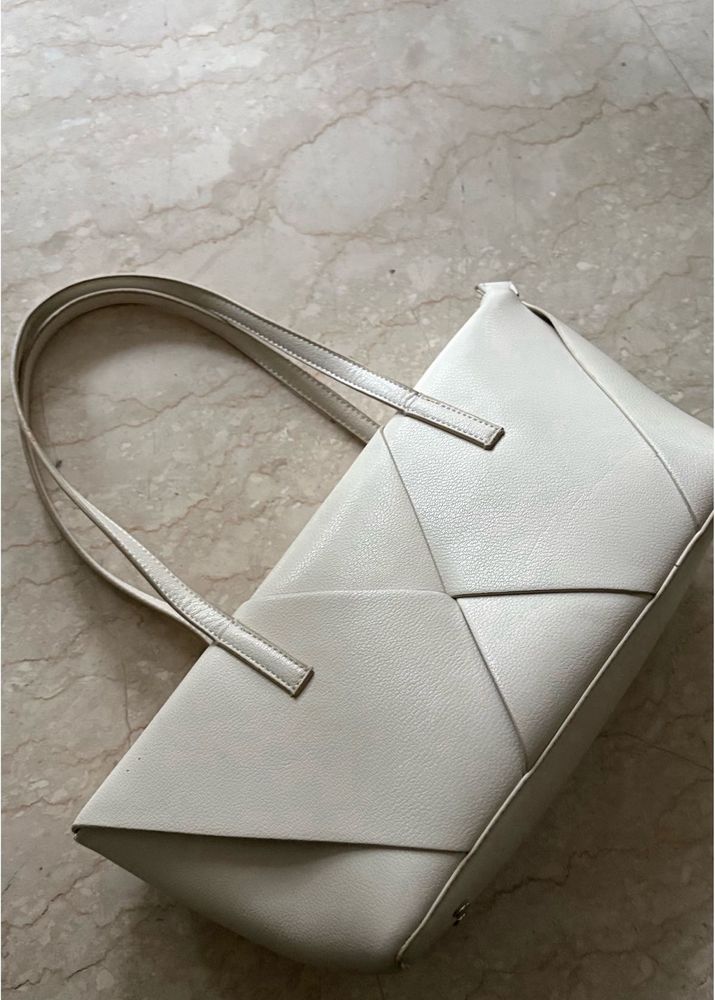 Chic Off-White Geometric Tote Bag