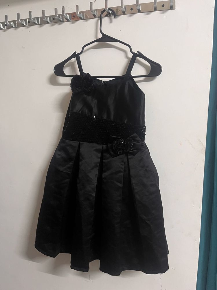 Elegant Black Dress