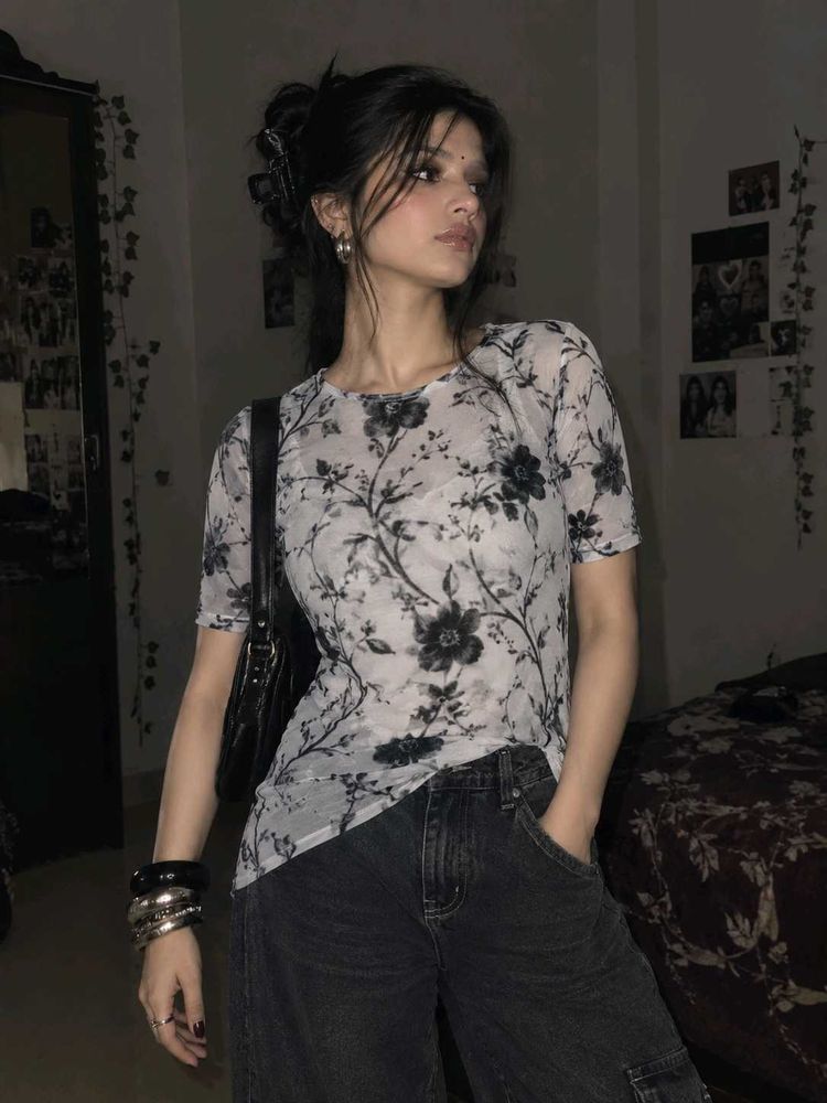y2k vibe top