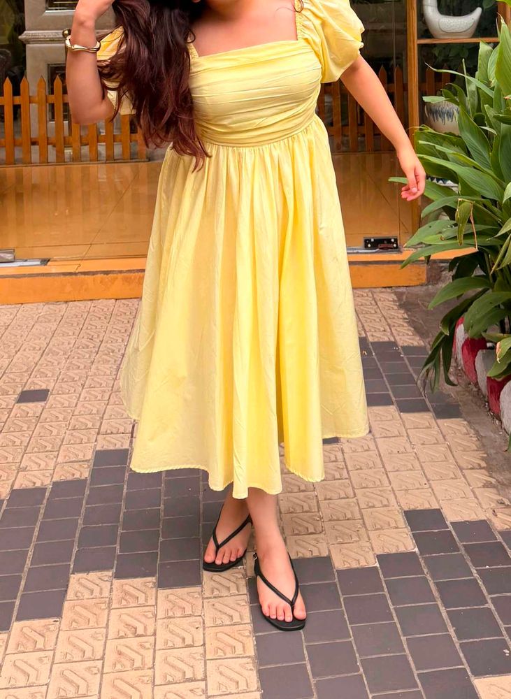 Chic Butter Yellow Puff Sleeve Midi Dress