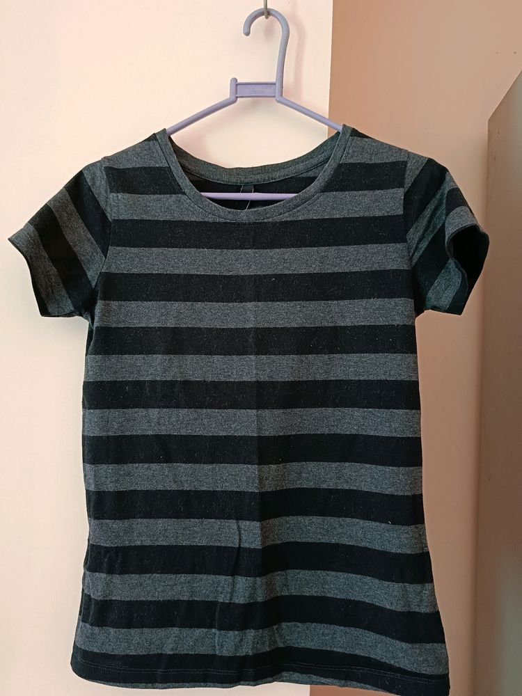 I'm Selling a Slim Fit Tshirt