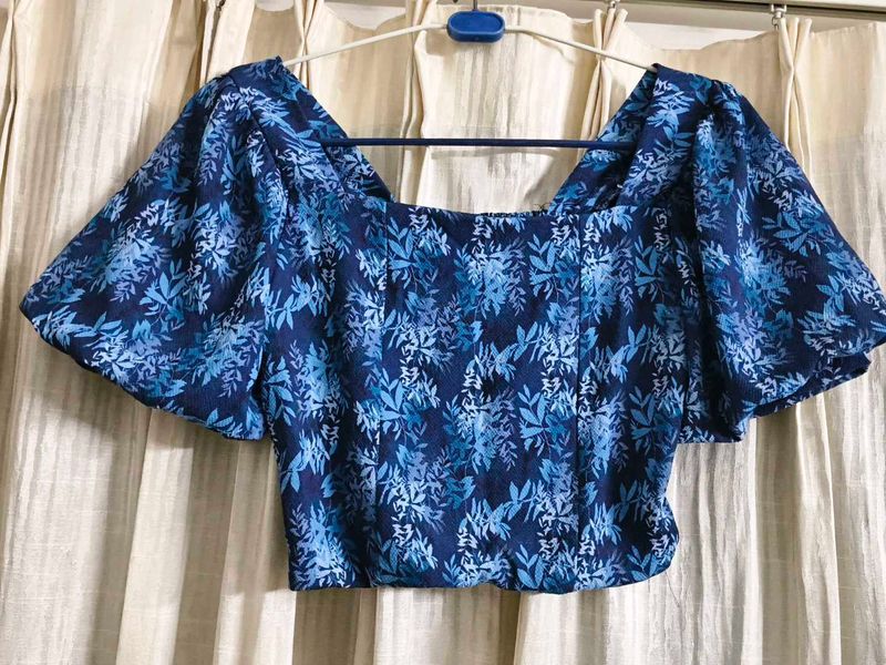 Stylish Blue Floral Print Crop Top