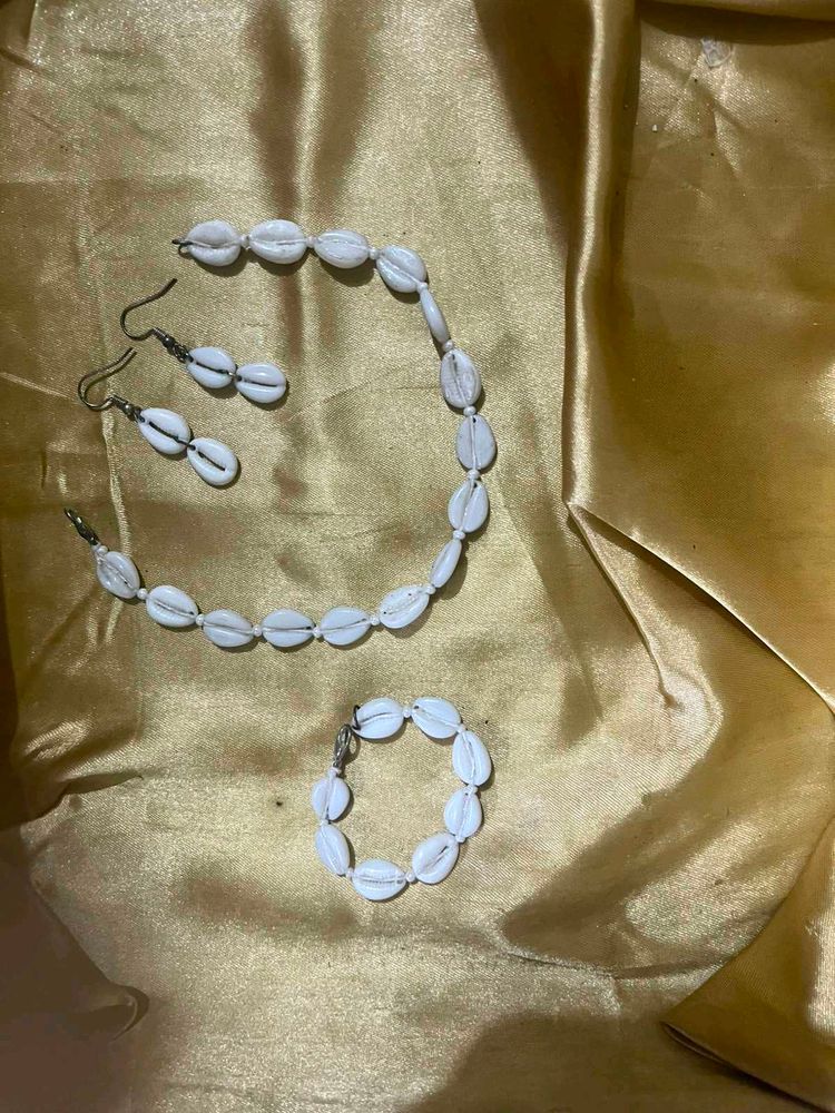 Boho Cowrie Shell Jewelry Set