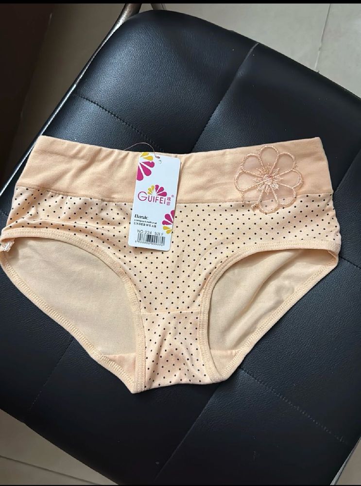 Cute Polka Dot with Flower Detail