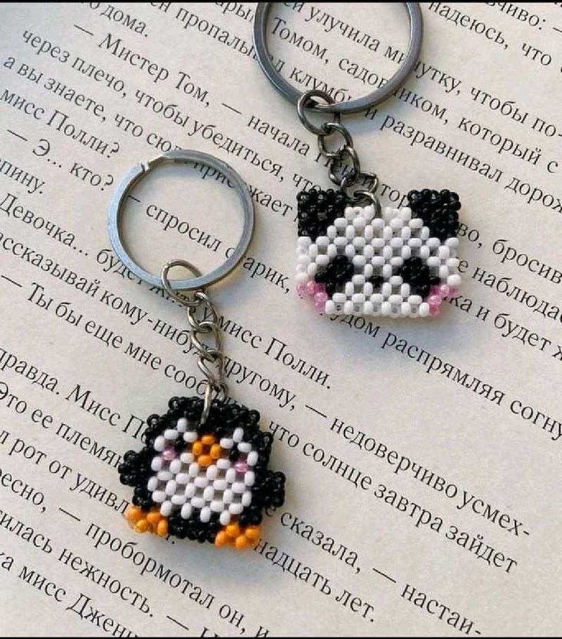 Cute Beaded Panda &amp; Penguin Keychains