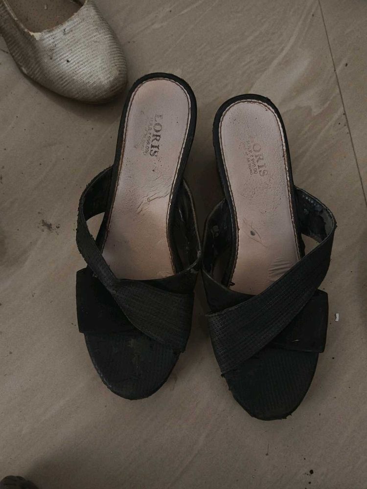 used take for free in coins Stylish Black Wedge