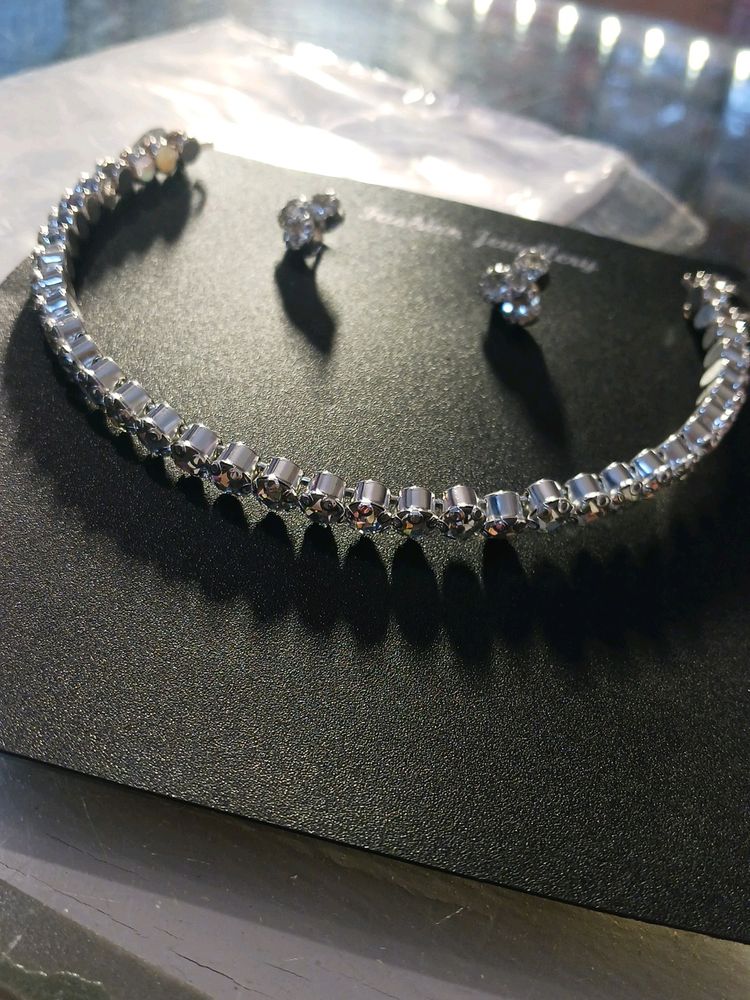 Choker Style Neklace