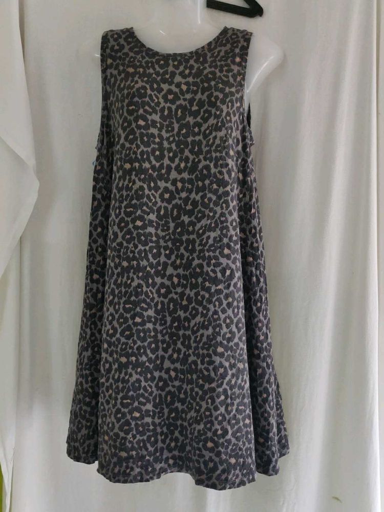 Leopard Print Sleeveless Mini Dress