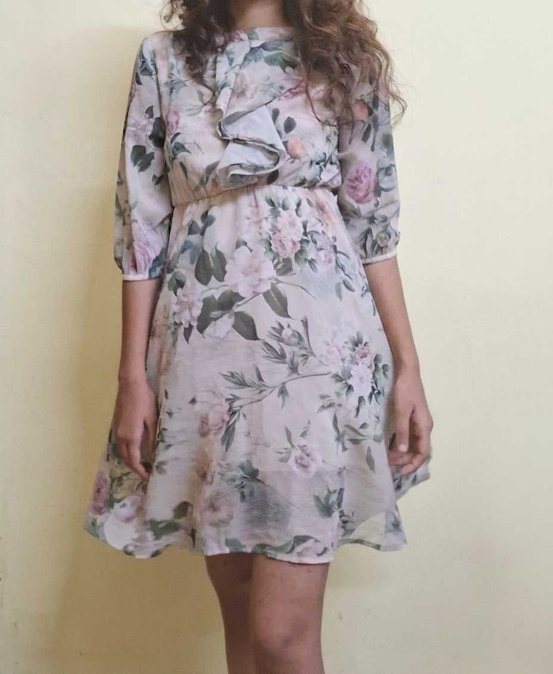 Chic Floral Print Mini Dress