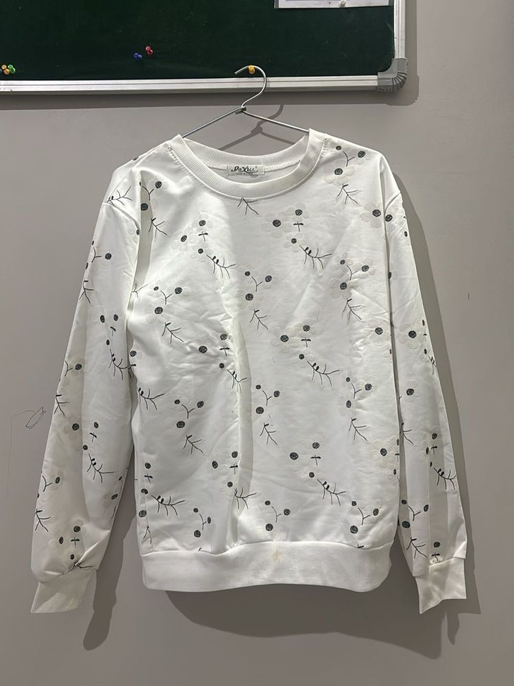 Cute White Graphic Print Sweatshirt