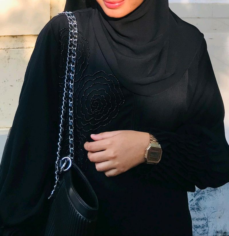 A Pretty Black Abaya