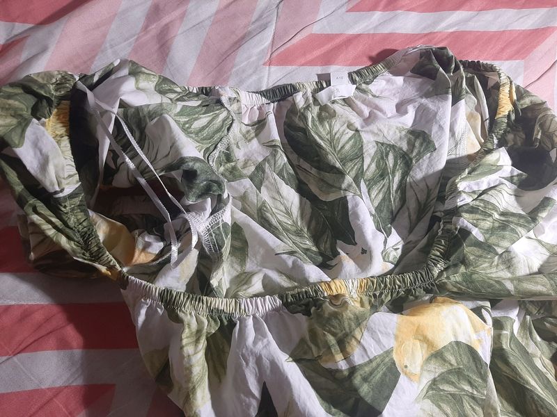 H&amp;M Ladies Top