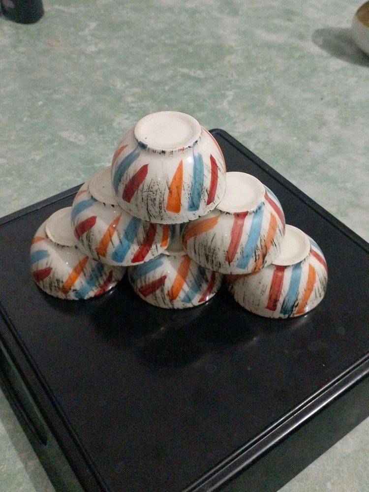 6 beautiful bowls.. bonechina