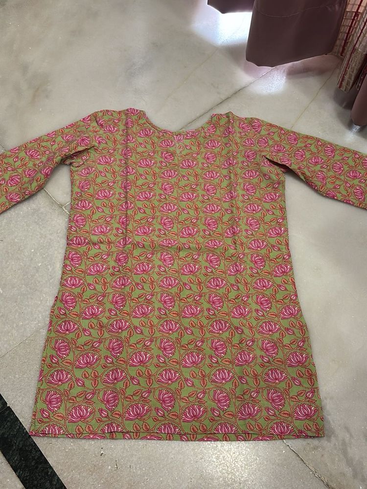 Green Floral Print Kurti
