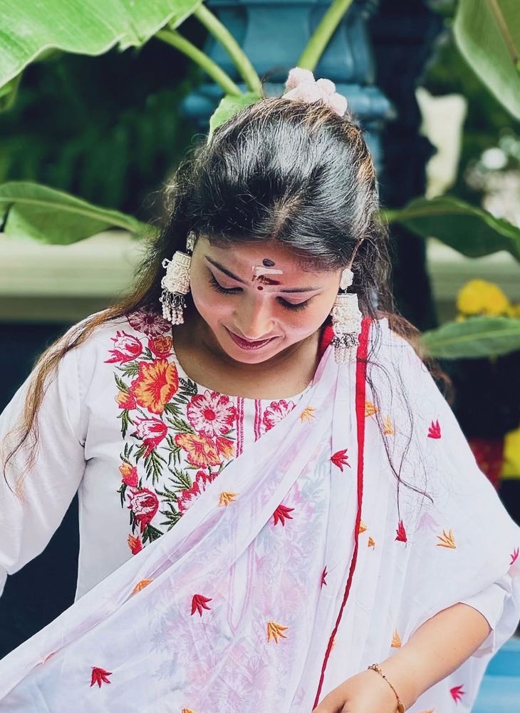 Floral Embroidered Kurta