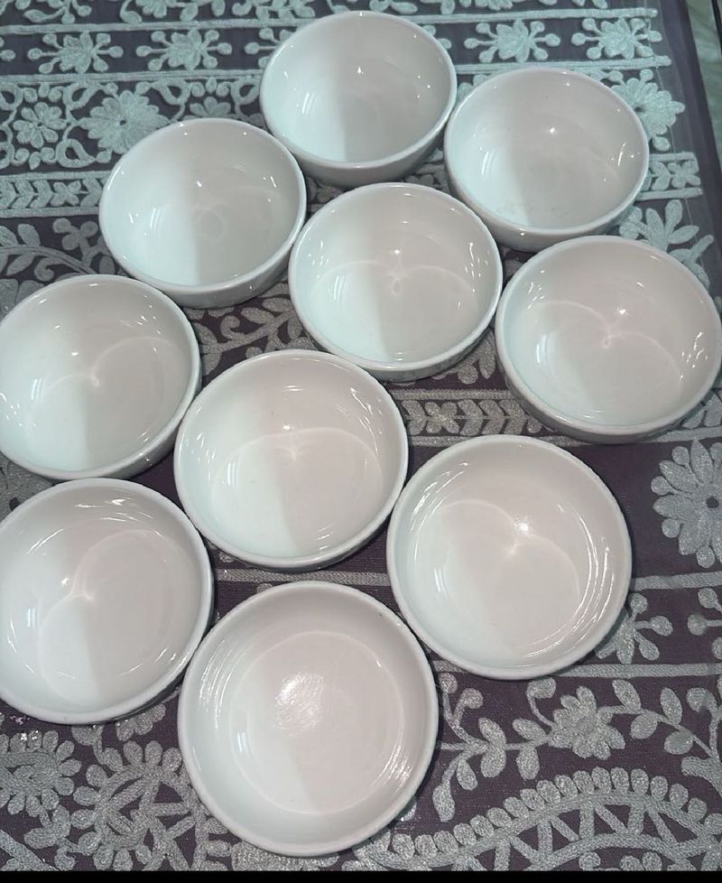 Set of 10 Glossy White Ceramic Bowls