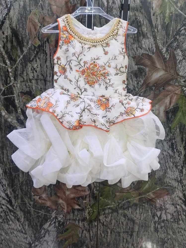 Adorable Girls' Party Dress