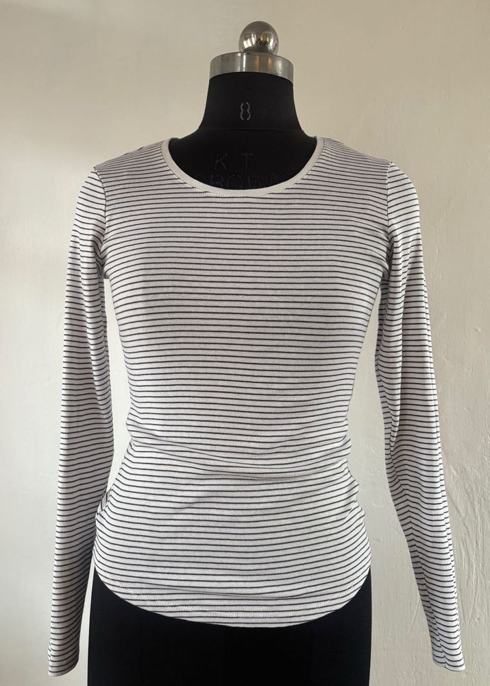H&amp;M (like new!!) Striped Long Sleeve Tshirt