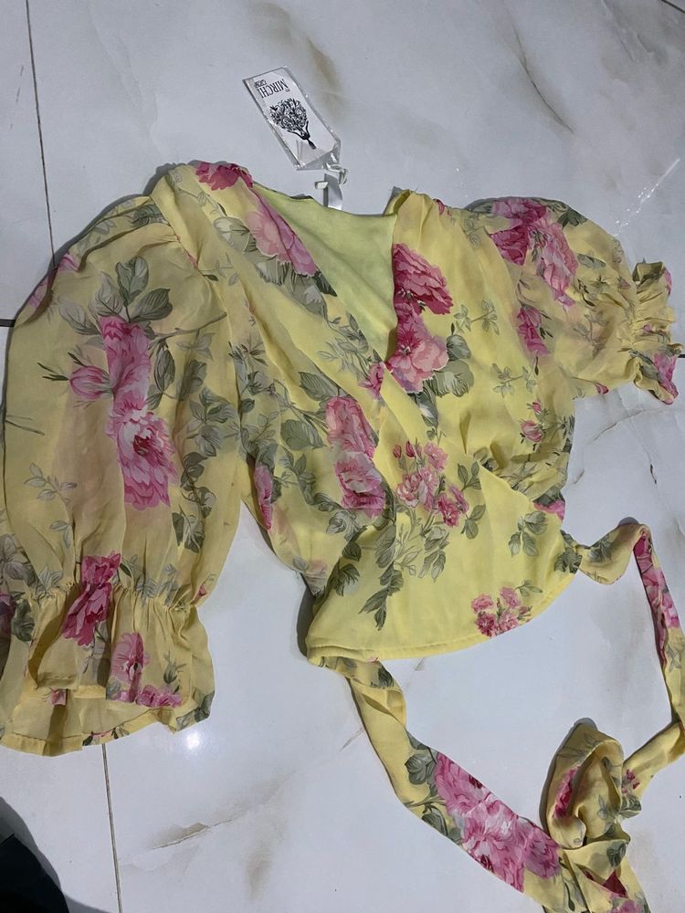Chic Yellow Floral Puff Sleeve Wrap Top