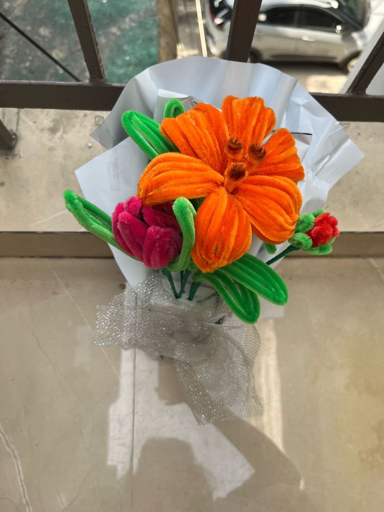 5 set of flower bouquet made from pipe cleaner