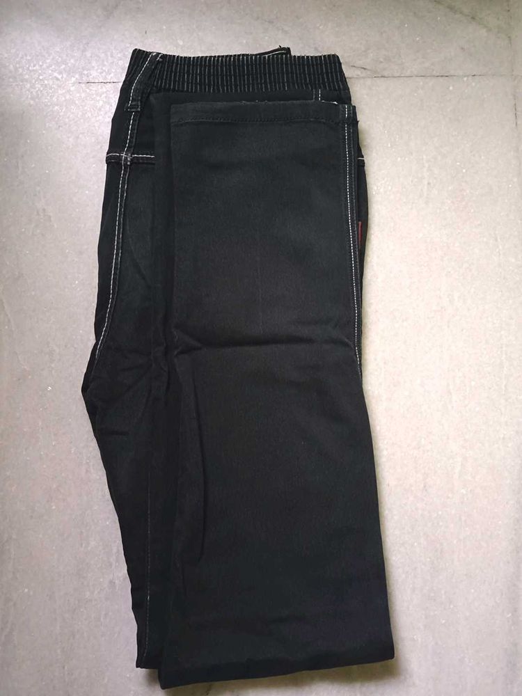 Stylish Black Jeans