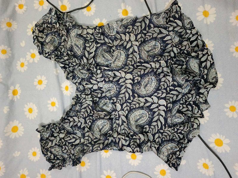 Stylish Paisley Print Crop Top
