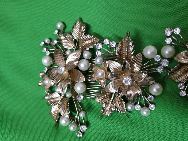 New Hair Assessieries with Pearls and Shiny Stones