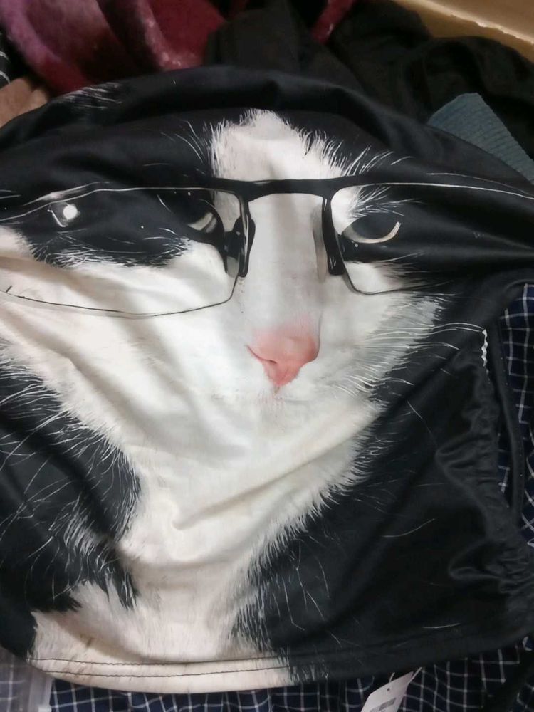 Cat Face Graphic T-Shirt