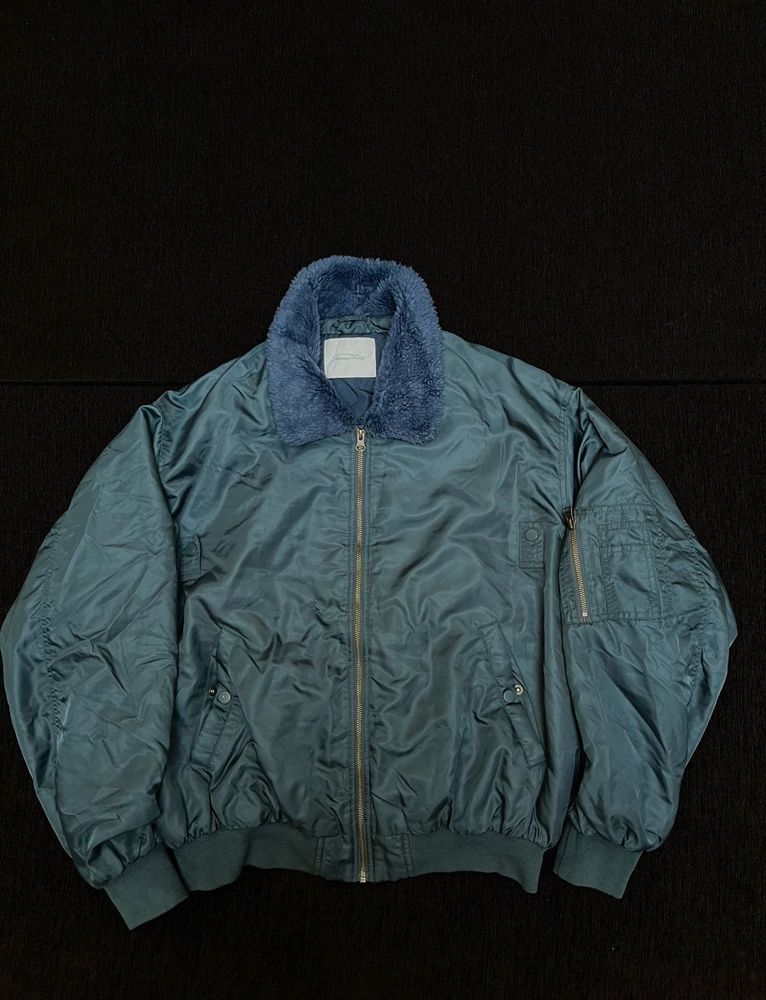Stylish Bomber Jacket with Fur Collar