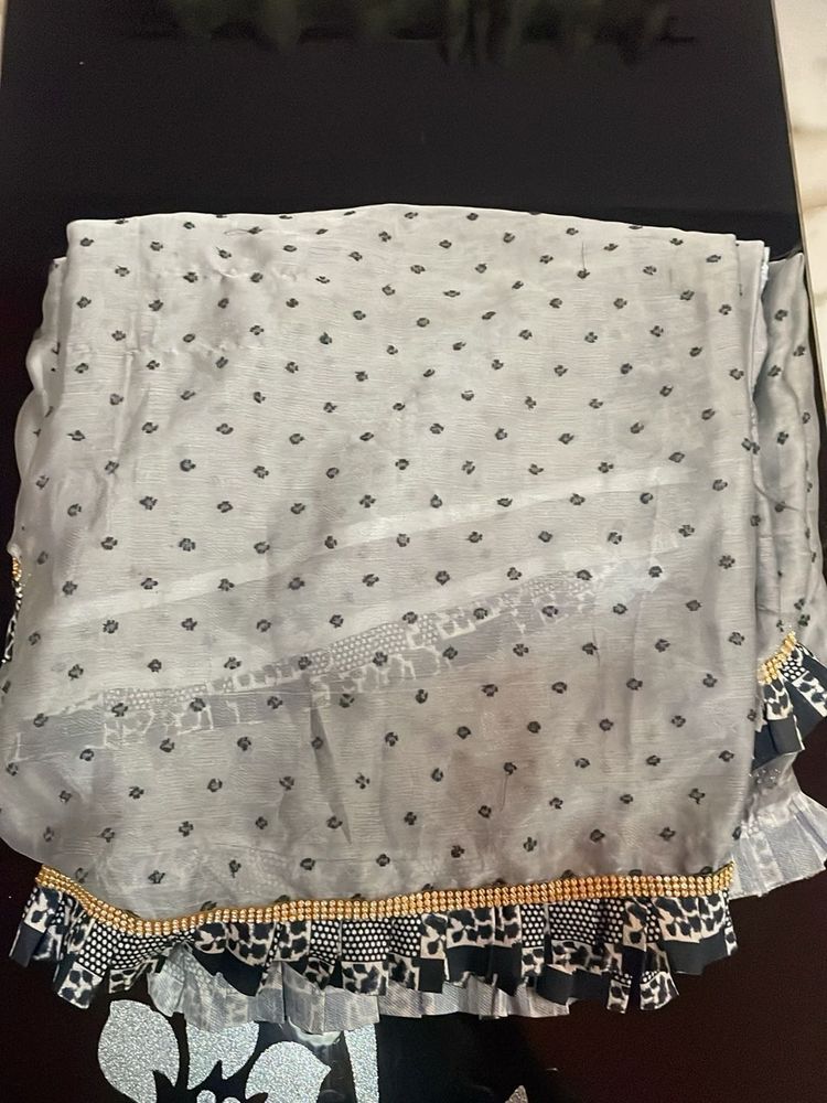 Elegant Grey saree with Black Print