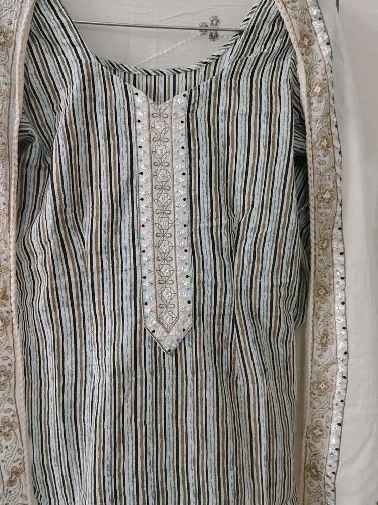 Striped Kurta Set with Embellished Neckline